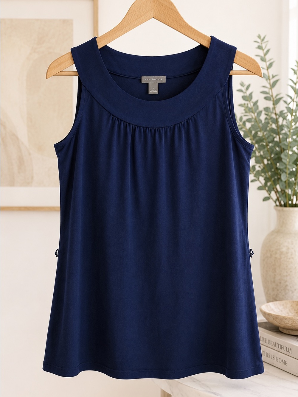 Ann Taylor Navy Sleeveless Scoop Yoke Tank